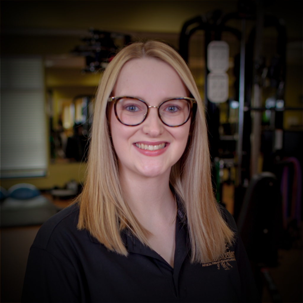 Lizzy Oliver, PTA; licensed physical therapist assistant at the Cantrell Center for Physical Therapy and Wellness in Warner Robins, GA near Macon, GA